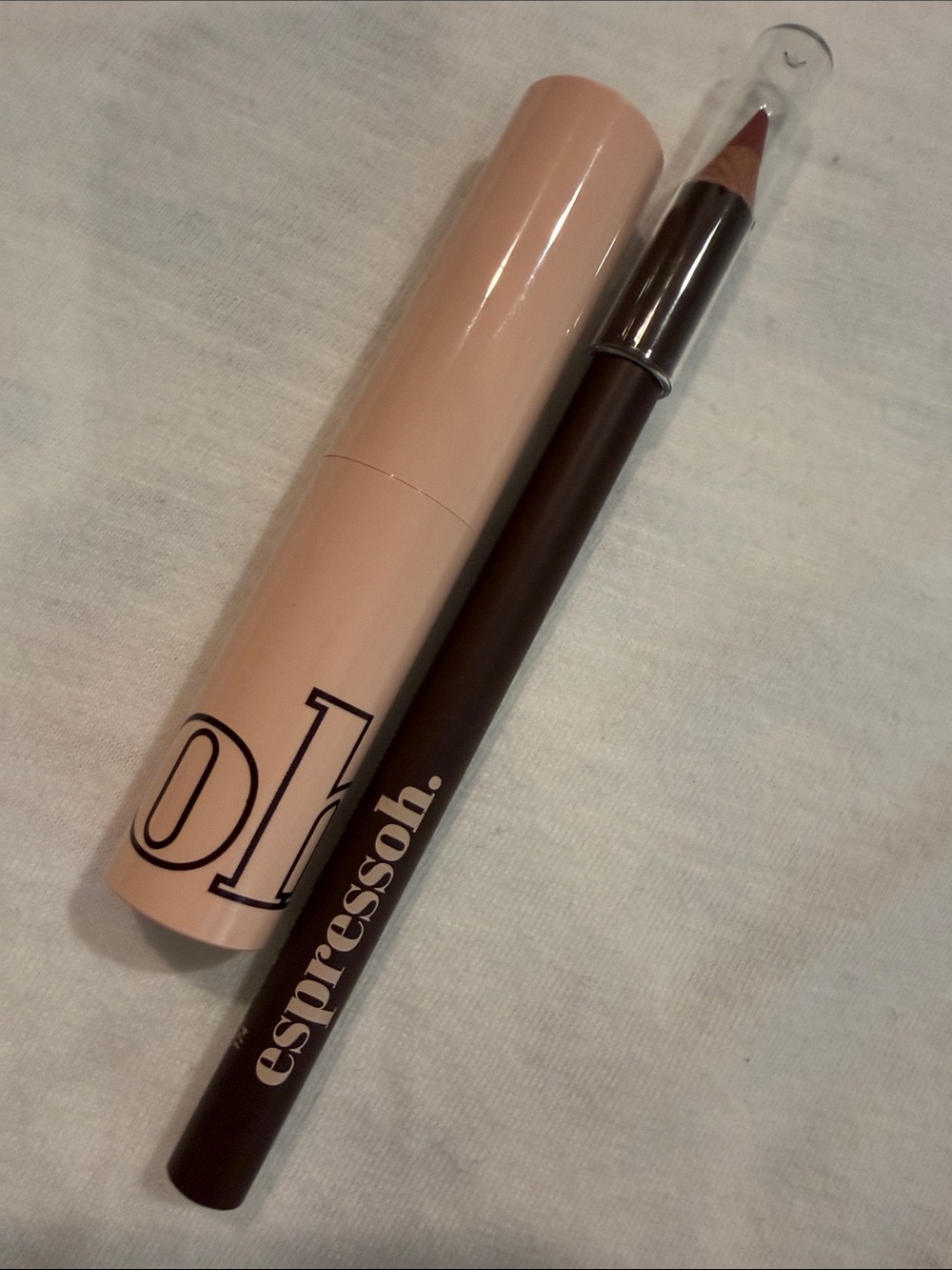 Espressooh Lip Liner in Capriccio and Lip balm in Aroma light.